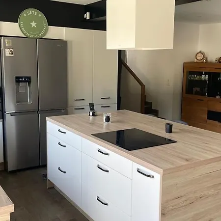Superbe Maison Recente Sete *